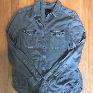 American Eagle button up